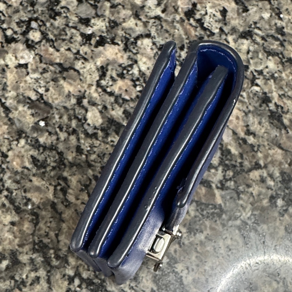Michael Kors Cece Cobalt Blue Card Wallet with Silver Clasp EUC - Picture 6 of 15